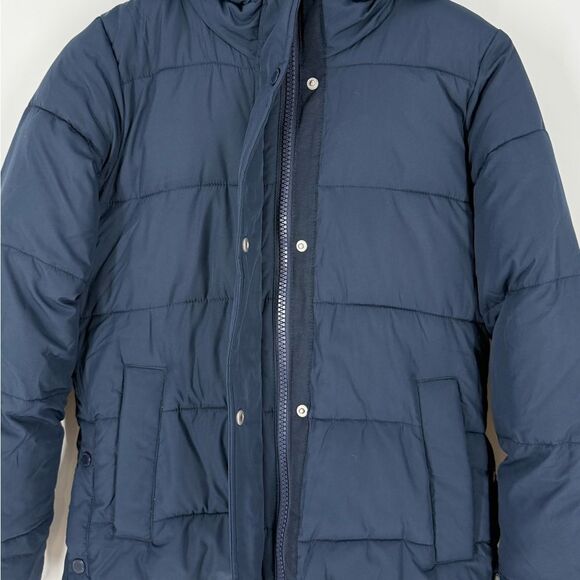 Abercrombie & Fitch Ultra Puffer Hooded Water-Resistant Jacket in Navy | Small - Picture 6 of 9